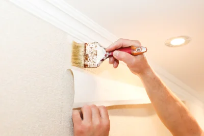 Pose de papier peint à Béost — revêtements muraux et toiles de verre